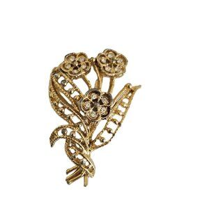 Vintage Gold tone Flower and Leaf Brooch